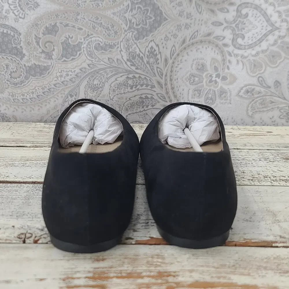 Dream Pairs classic suede flat Size 9 minimalist office career